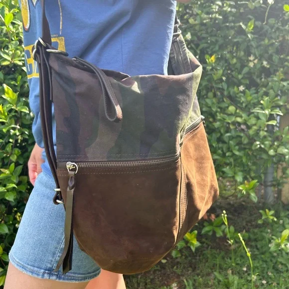 Rough & Tumble large Hobo Bag - Picture 2 of 6